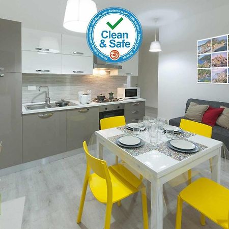 אלבניה Le Torri Riviera Holiday מראה חיצוני תמונה
